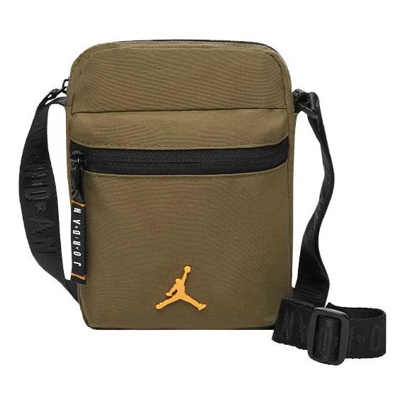 Сумка airborne festival bag 'olive green' Air Jordan, зеленый
Сумка airborne festival bag 'olive green' Air Jordan, зеленый