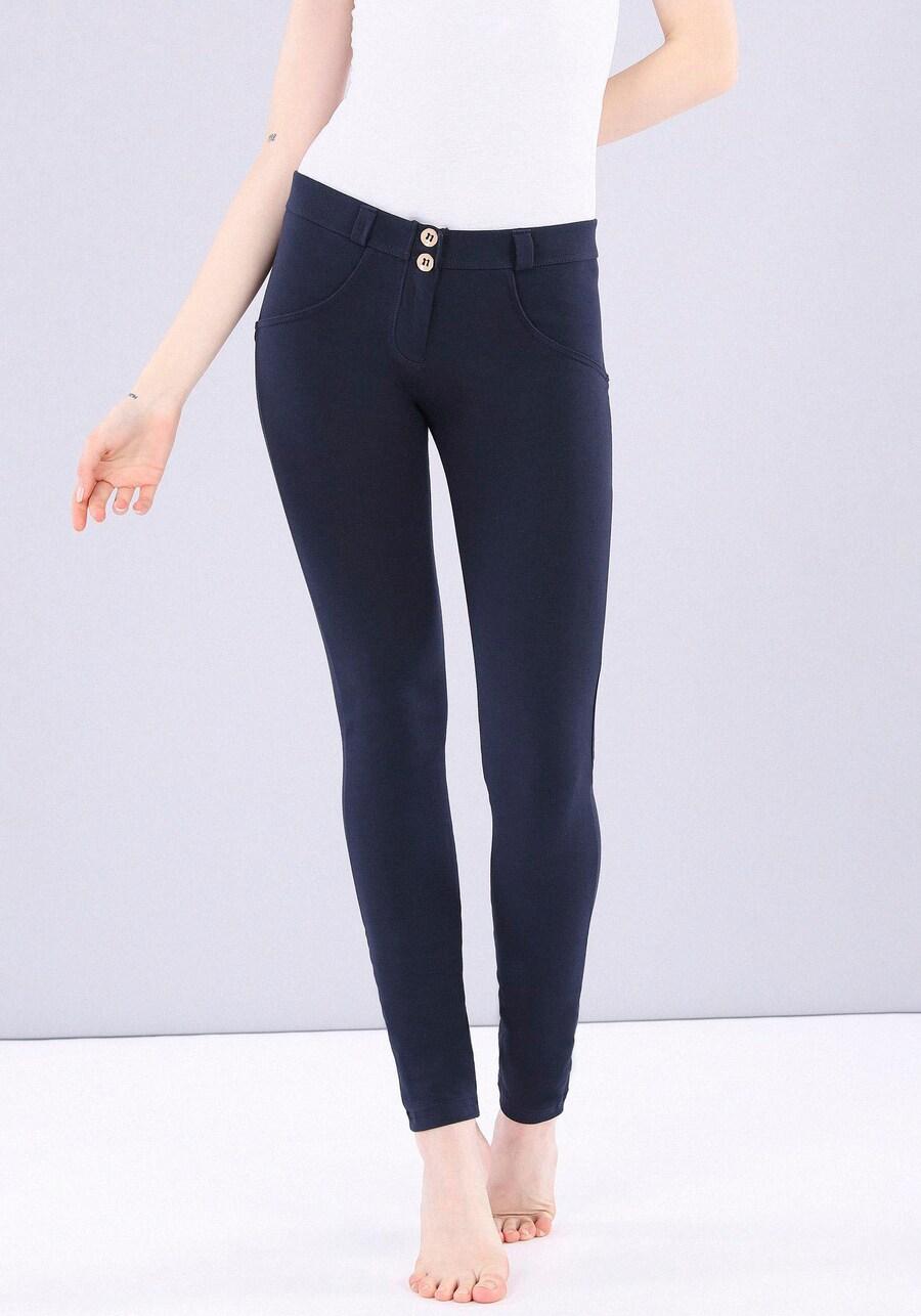 Узкие брюки Freddy, темно-синий
Узкие брюки Freddy, темно-синий