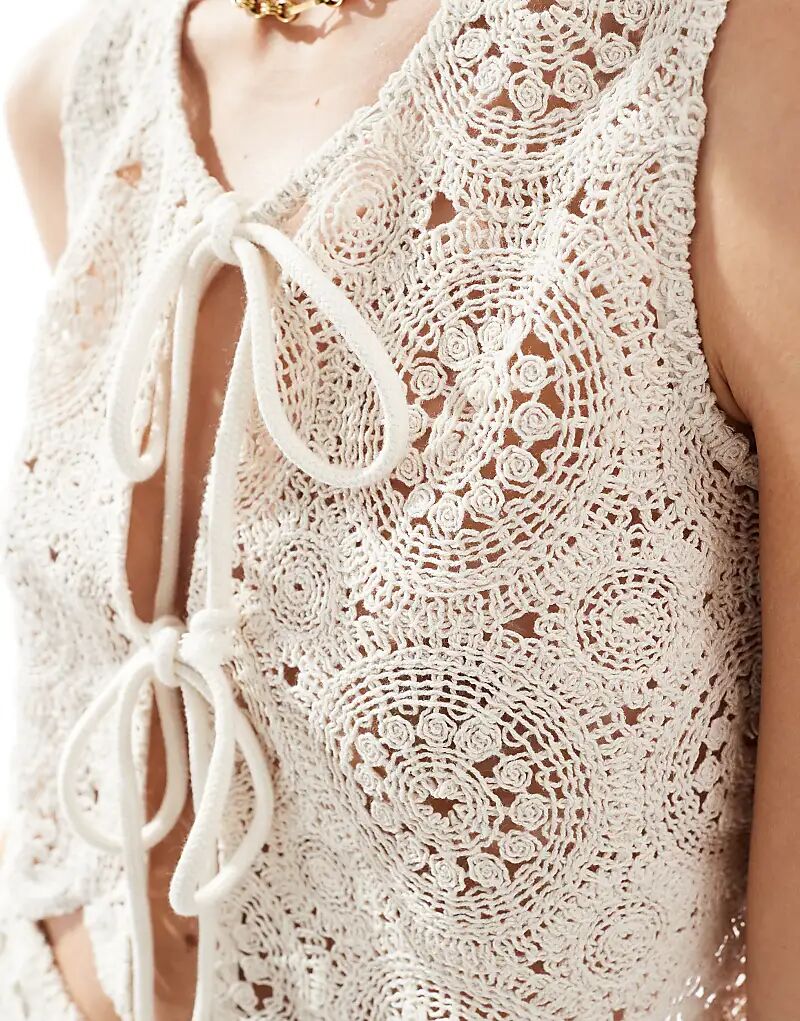 4th & Reckless Цветочная завязка спереди, пляжный топ, бежевый цвет
4th & Reckless Цветочная завязка спереди, пляжный топ, бежевый цвет