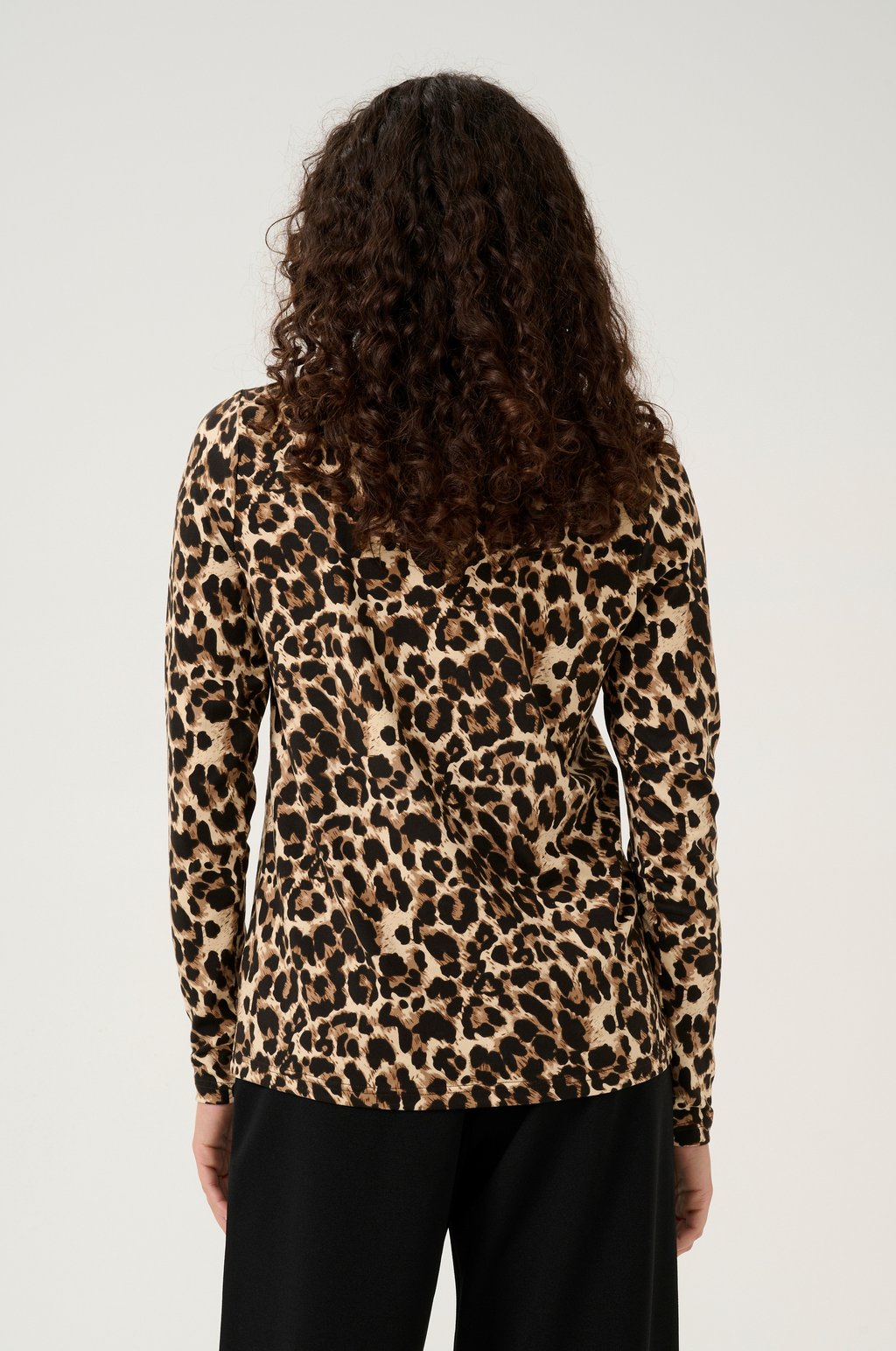 Рубашка CRLEOA LS BOATNECK Cream, темно-коричневый
Рубашка CRLEOA LS BOATNECK Cream, темно-коричневый