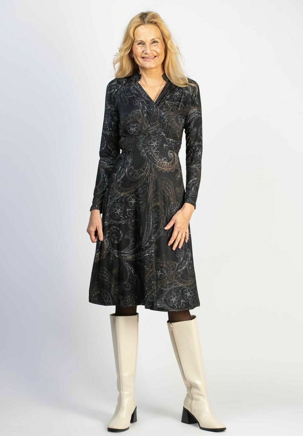 Повседневное платье PAULINE Stockholms Klänningsfabrik, черный
Повседневное платье PAULINE Stockholms Klänningsfabrik, черный