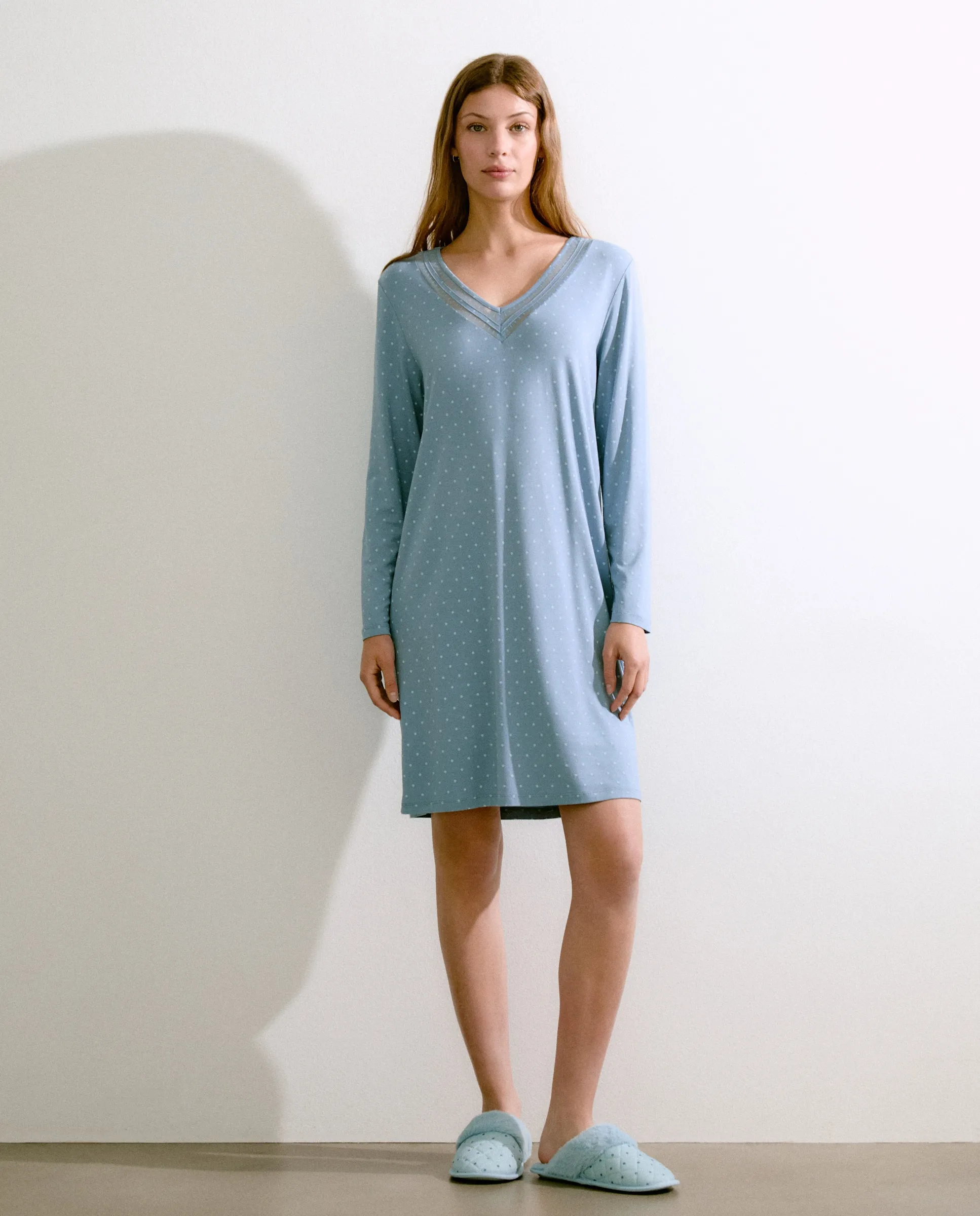 Длинный ночнушка с горошком Énfasis, бледно-голубой
Длинный ночнушка с горошком Énfasis, бледно-голубой