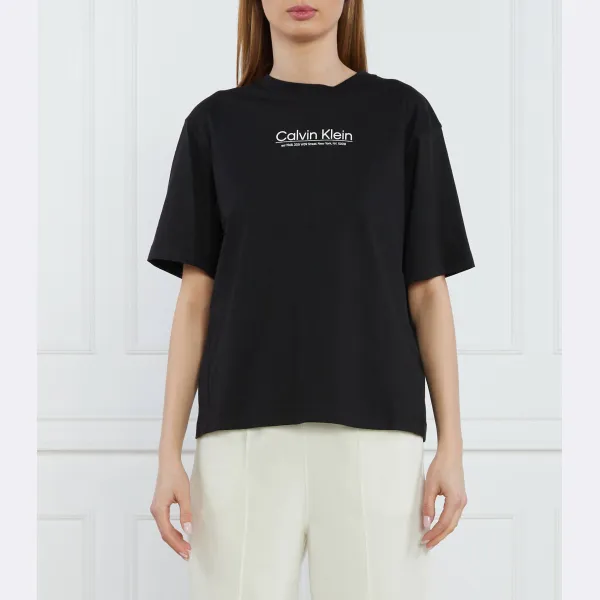 Футболка стандартного кроя с графическим логотипом и логотипом Calvin Klein, черный
Футболка стандартного кроя с графическим логотипом и логотипом Calvin Klein, черный