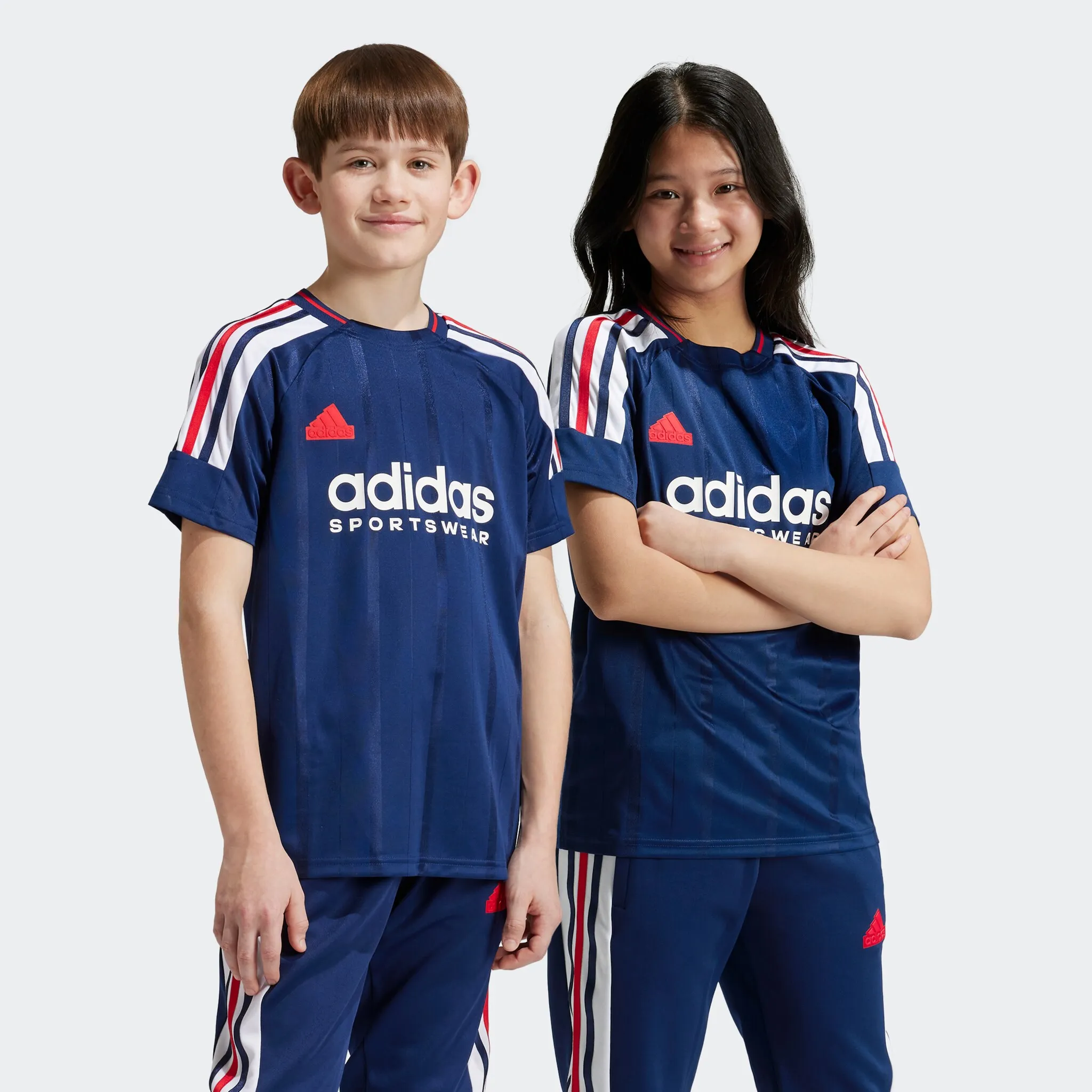 Футболка adidas Sportswear «J NP TEE», цвет Team Navy Blue 2 / White / Better Scarlet
Футболка adidas Sportswear «J NP TEE», цвет Team Navy Blue 2 / White / Better Scarlet