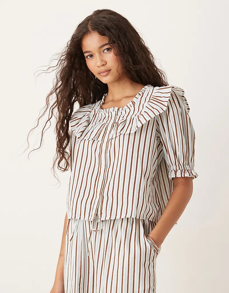 Блузка в полоску с рукавами-фонариками цвета неоновой розы, многоцветная, часть комплекта
Блузка в полоску с рукавами-фонариками цвета неоновой розы, многоцветная, часть комплекта