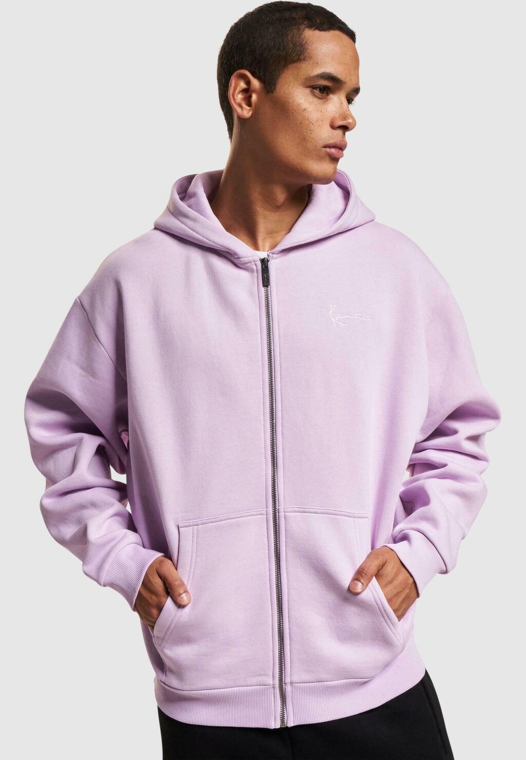 Толстовка на молнии CHEST SIGNATURE ESSENTIAL Karl Kani, сиреневый, Фиолетовый, Толстовка на молнии CHEST SIGNATURE ESSENTIAL Karl Kani, сиреневый
Толстовка на молнии CHEST SIGNATURE ESSENTIAL Karl Kani, сиреневый, Фиолетовый, Толстовка на молнии CHEST SIGNATURE ESSENTIAL Karl Kani, сиреневый