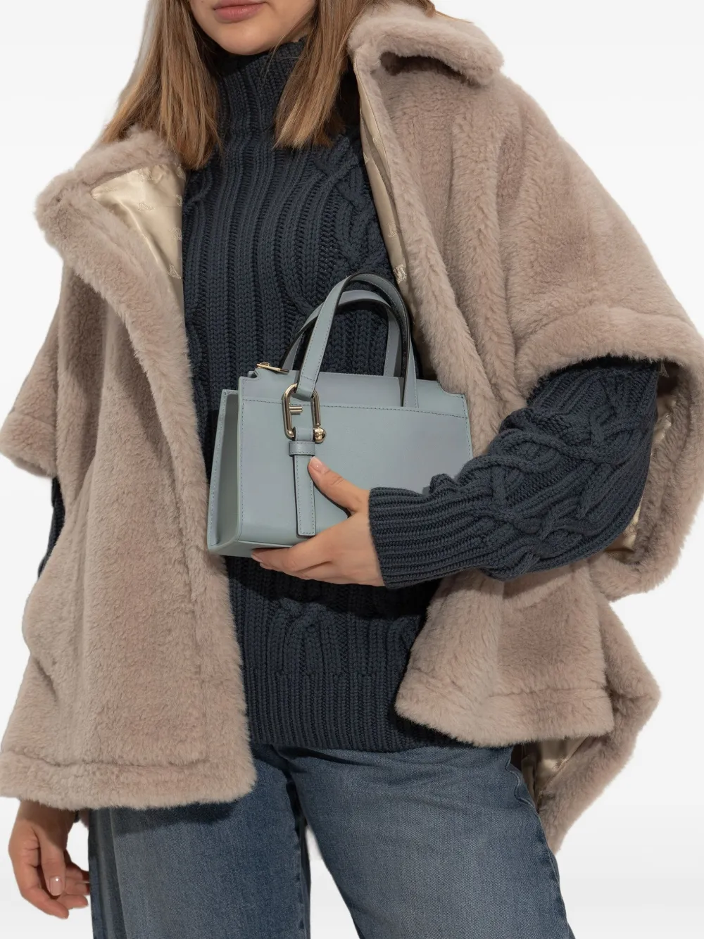 Кожаная сумка-тоут Nuvola Furla, синий
Кожаная сумка-тоут Nuvola Furla, синий