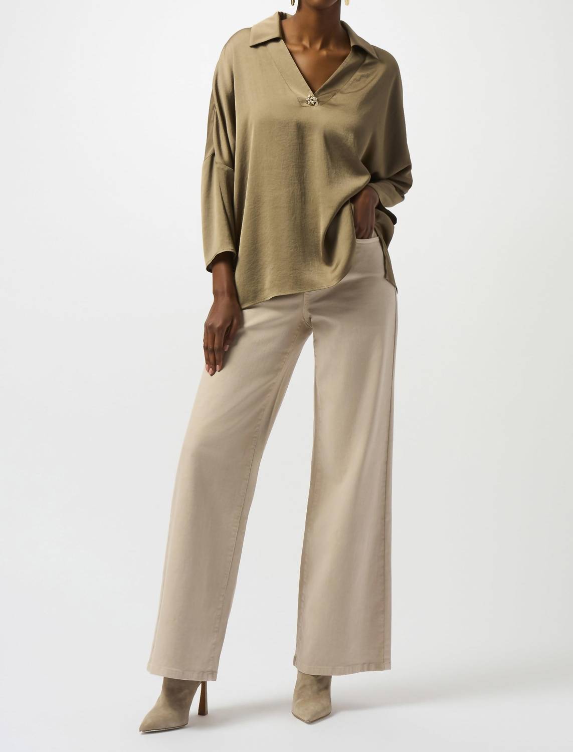 Поло Dulce с брошью на Яве Joseph Ribkoff, Java
Поло Dulce с брошью на Яве Joseph Ribkoff, Java