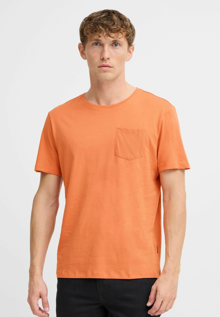 Футболка Blend BHJAGO, Arabesque/Orange, Оранжевый, Футболка Blend BHJAGO, Arabesque/Orange
Футболка Blend BHJAGO, Arabesque/Orange, Оранжевый, Футболка Blend BHJAGO, Arabesque/Orange