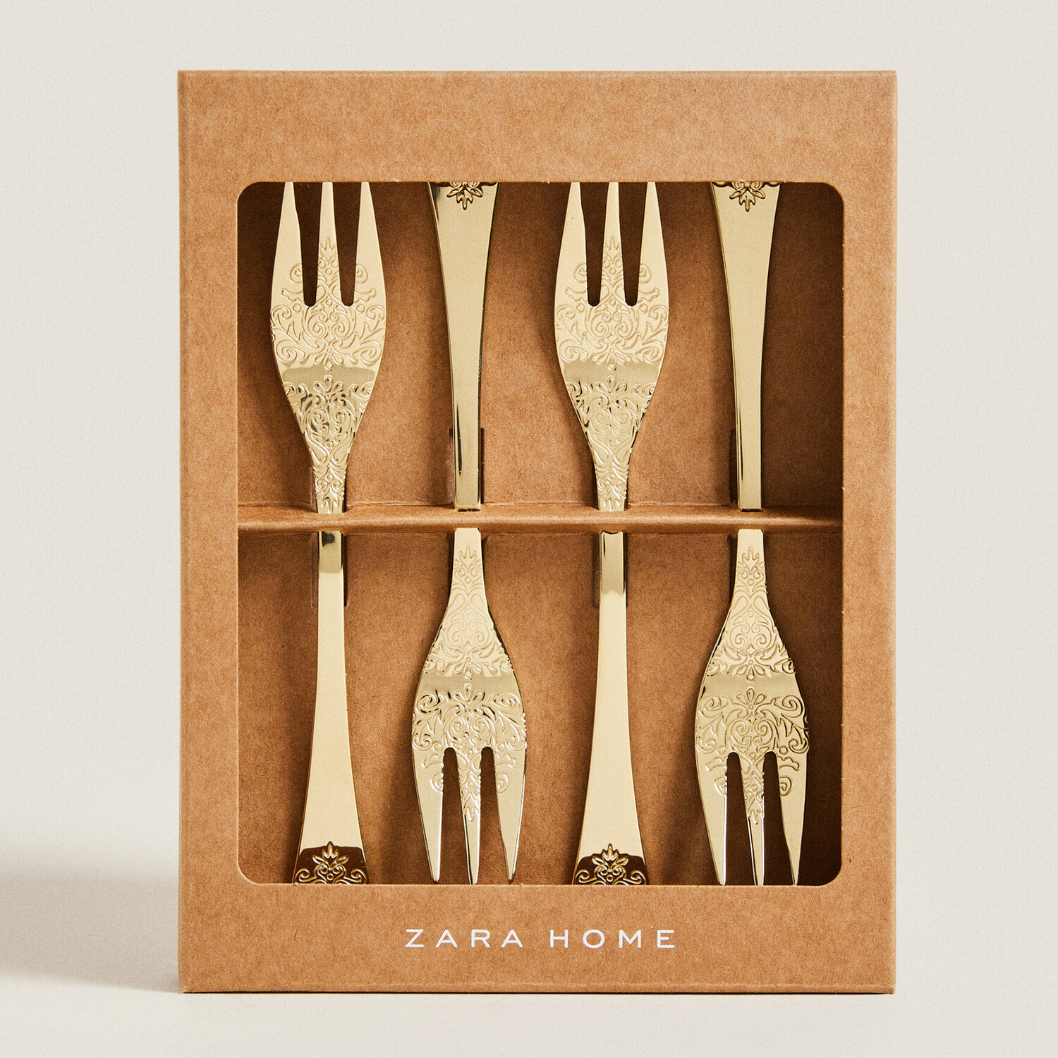 Набор столовых приборов Zara Home Decorative Engraved Brunch Fork, 4 предмета, нержавеющая сталь/золотистый
Набор столовых приборов Zara Home Decorative Engraved Brunch Fork, 4 предмета, нержавеющая сталь/золотистый