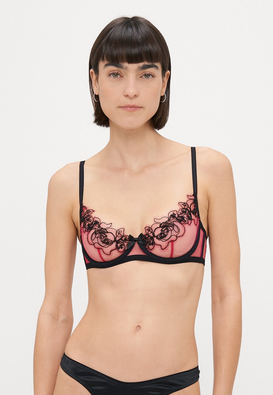 Бюстгальтер Agent Provocateur LINDIE BRA, Fuchsia/Black/Pink
Бюстгальтер Agent Provocateur LINDIE BRA, Fuchsia/Black/Pink