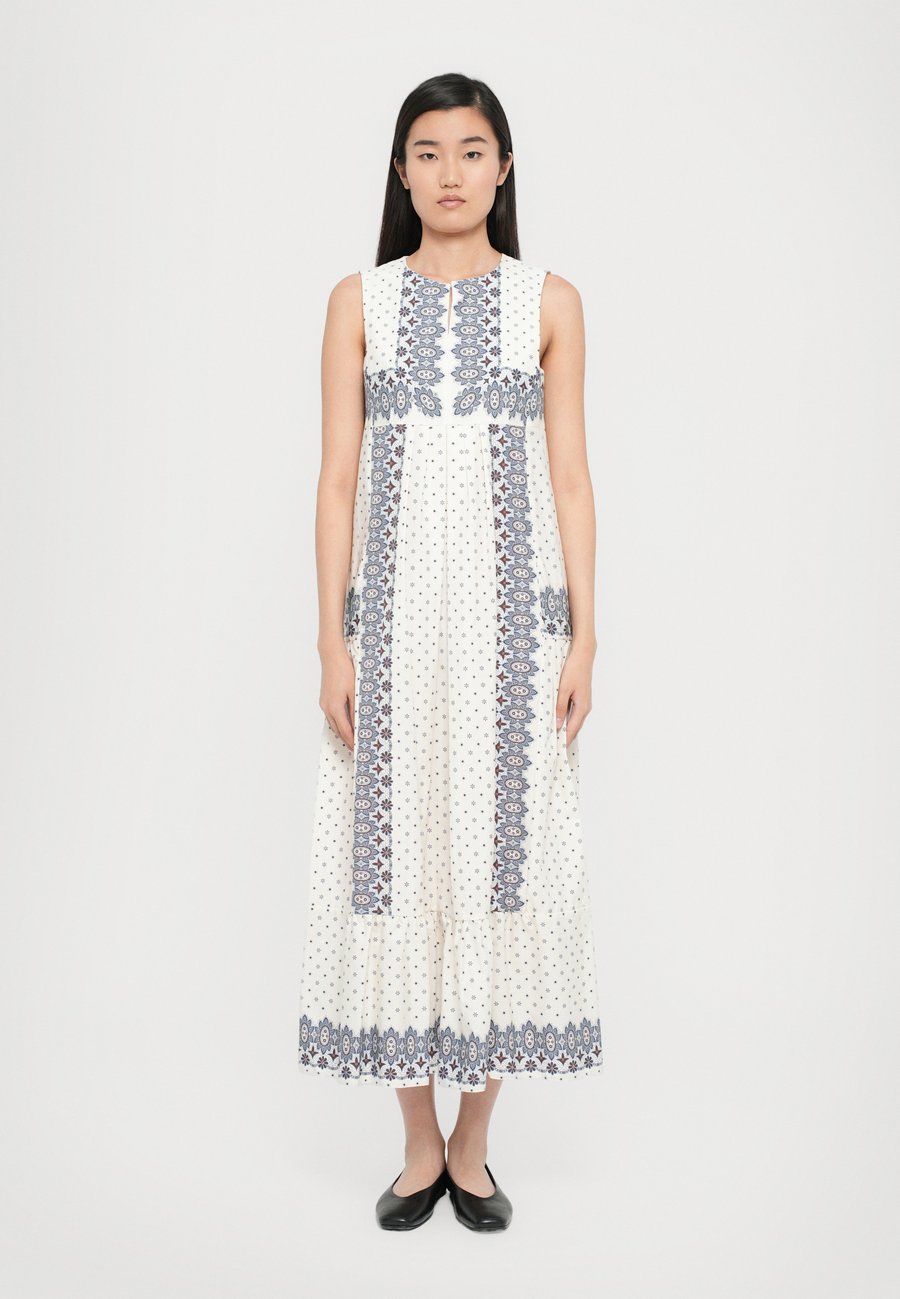 Платье Weekend Max Mara MANILA, Bianco Avorio/White
Платье Weekend Max Mara MANILA, Bianco Avorio/White