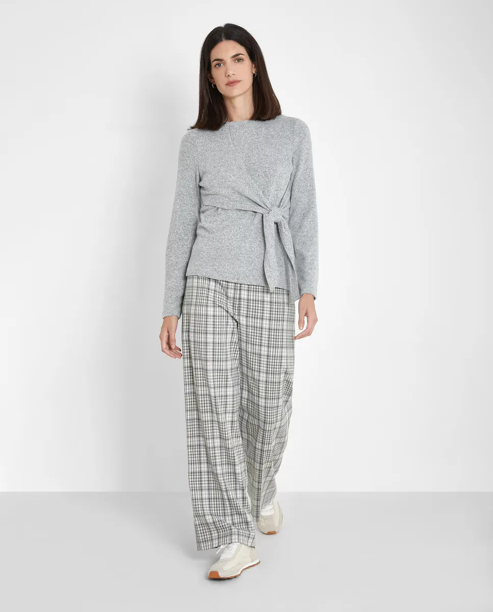 Женская футболка с длинными рукавами и завязкой сбоку Trucco, светло-серый
Женская футболка с длинными рукавами и завязкой сбоку Trucco, светло-серый