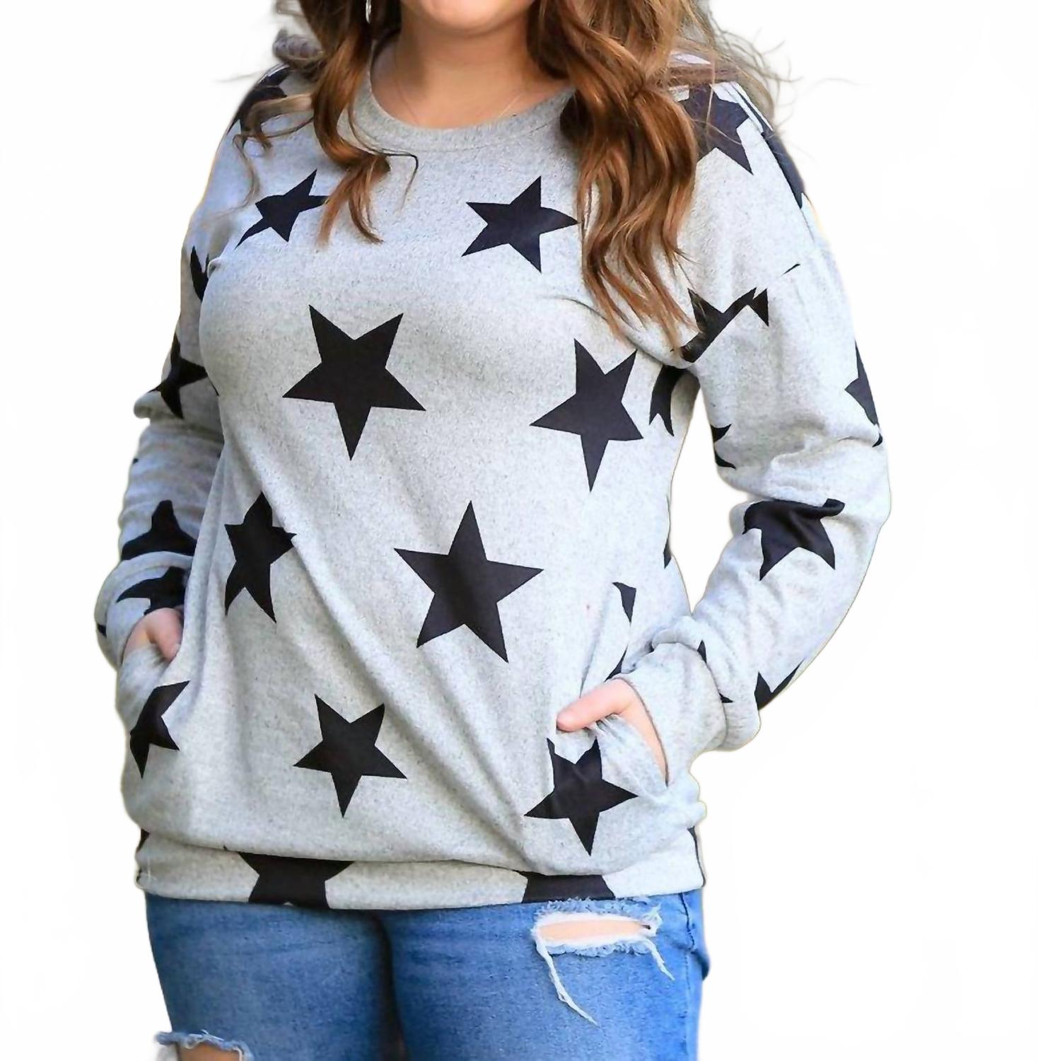 Потрясающий топ со звездами в мультицвете Shirley Stone
Потрясающий топ со звездами в мультицвете Shirley Stone