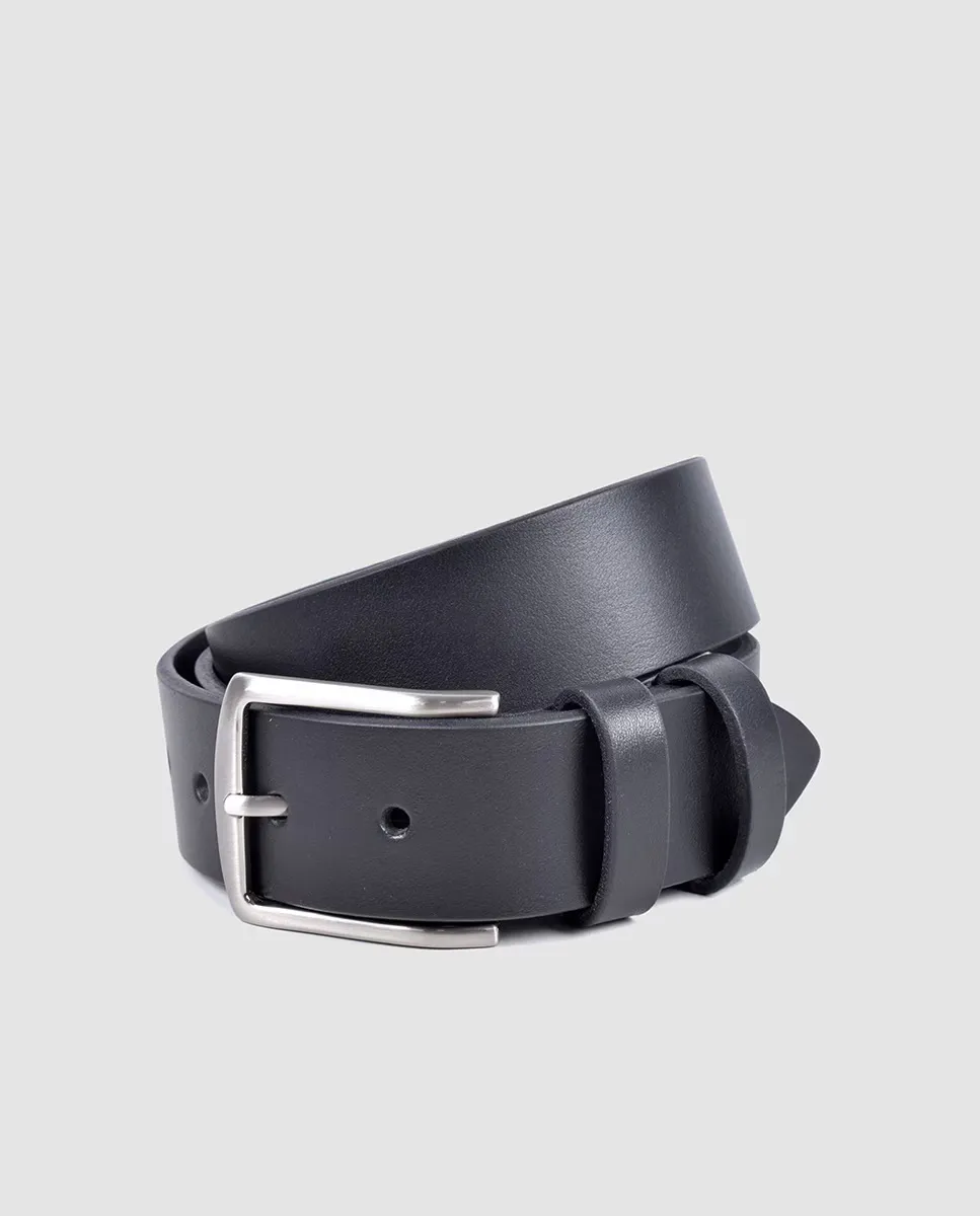 Мужской кожаный ремень Dustin, черный
Мужской кожаный ремень Dustin, черный