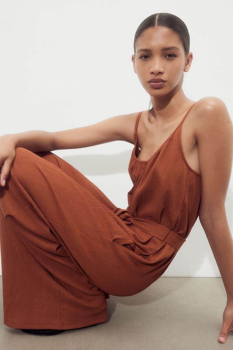 Комбинезон из джерси с поясом H&M, коричневый
Комбинезон из джерси с поясом H&M, коричневый