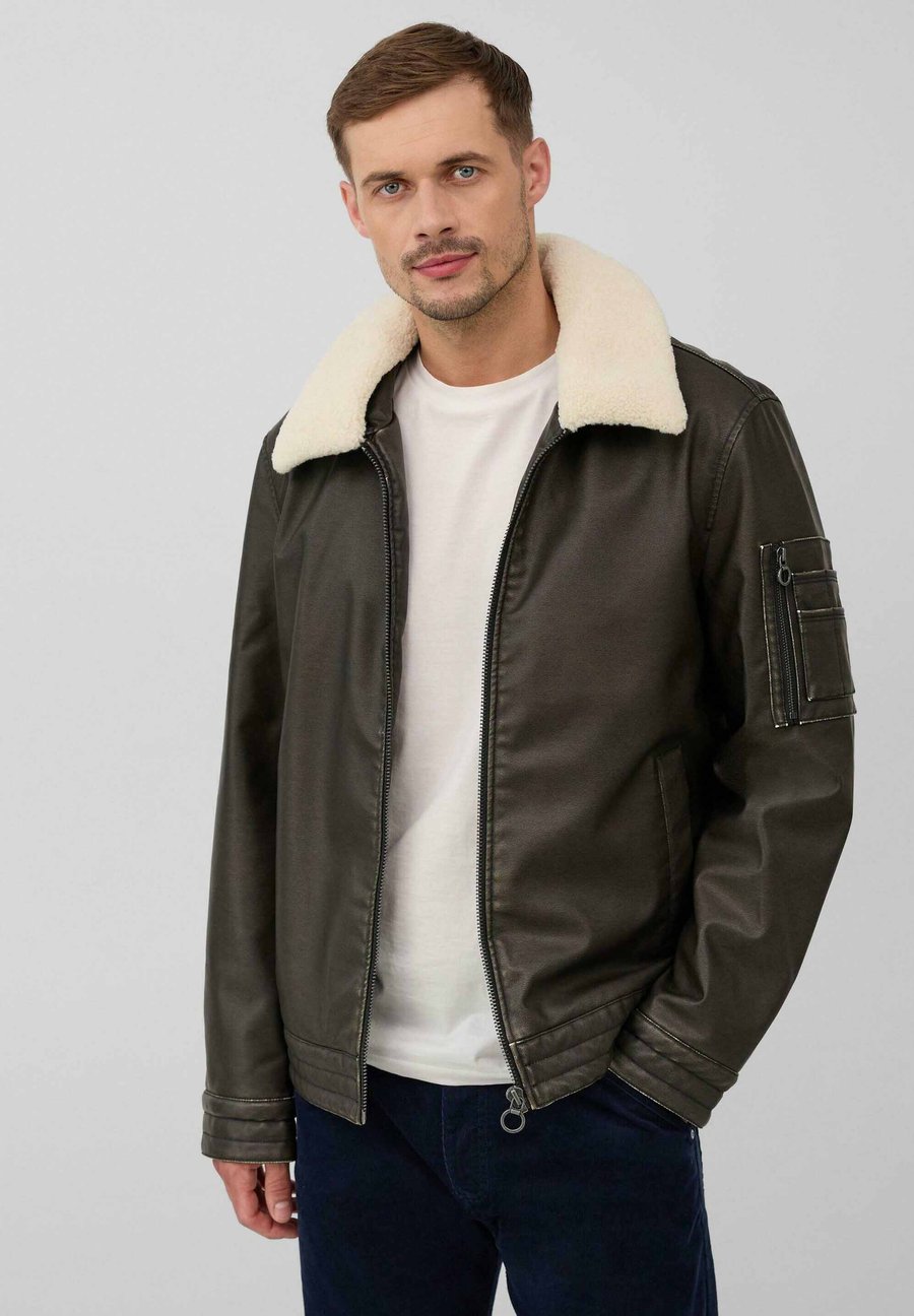 Куртка s.Oliver Faux leather jacket, Dunkelbraun/Brown
Куртка s.Oliver Faux leather jacket, Dunkelbraun/Brown