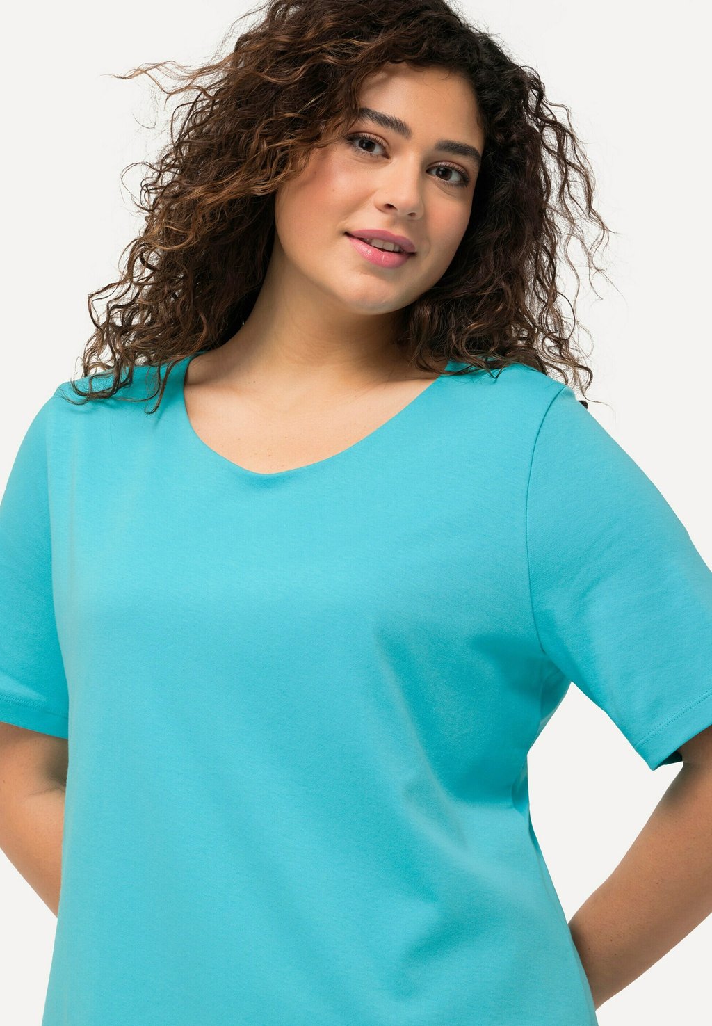 Базовая футболка Ulla Popken, сине-серый
Базовая футболка Ulla Popken, сине-серый