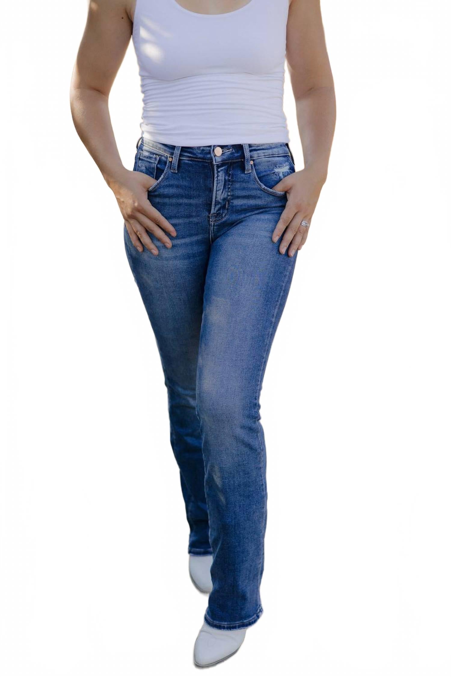 Саванна Прямые джинсы в синем RISEN
Саванна Прямые джинсы в синем RISEN