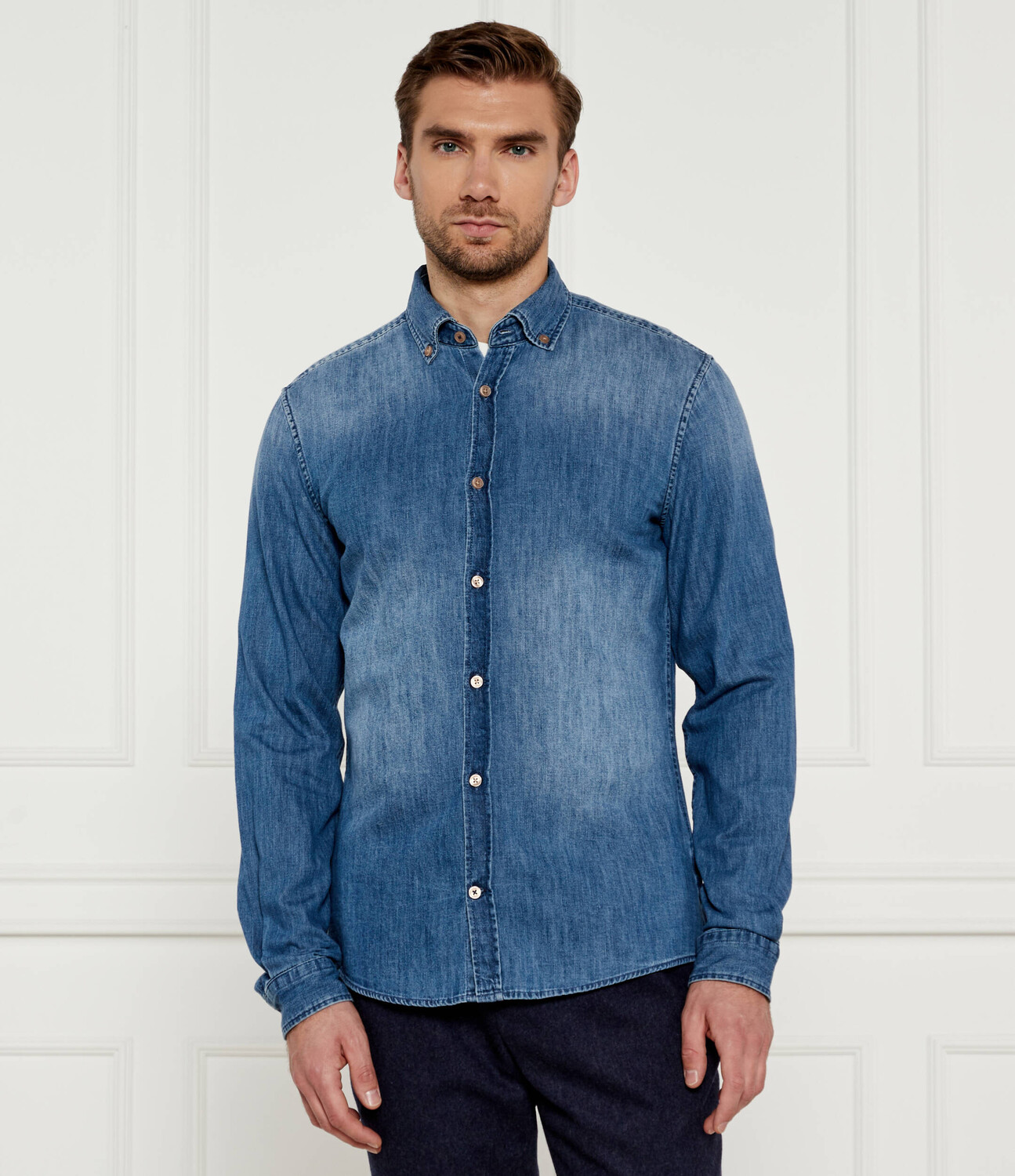 Джинсовая рубашка Joop! Jeans 15 JJSH-146Heli3-W Modern fit, синий
Джинсовая рубашка Joop! Jeans 15 JJSH-146Heli3-W Modern fit, синий