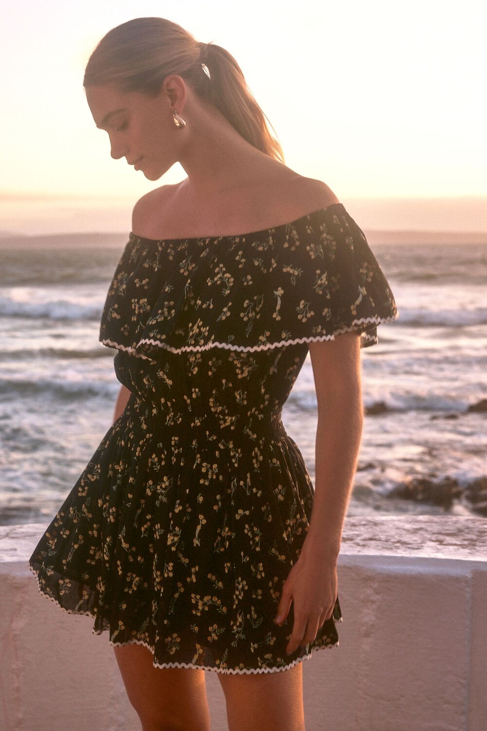 Летнее платье-юбка с открытыми плечами Next, черный
Летнее платье-юбка с открытыми плечами Next, черный