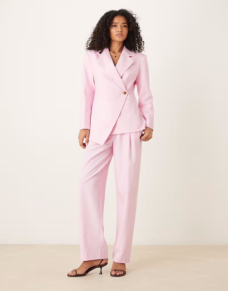 Прямые брюки бренда в розовом цвете Asos Design
Прямые брюки бренда в розовом цвете Asos Design