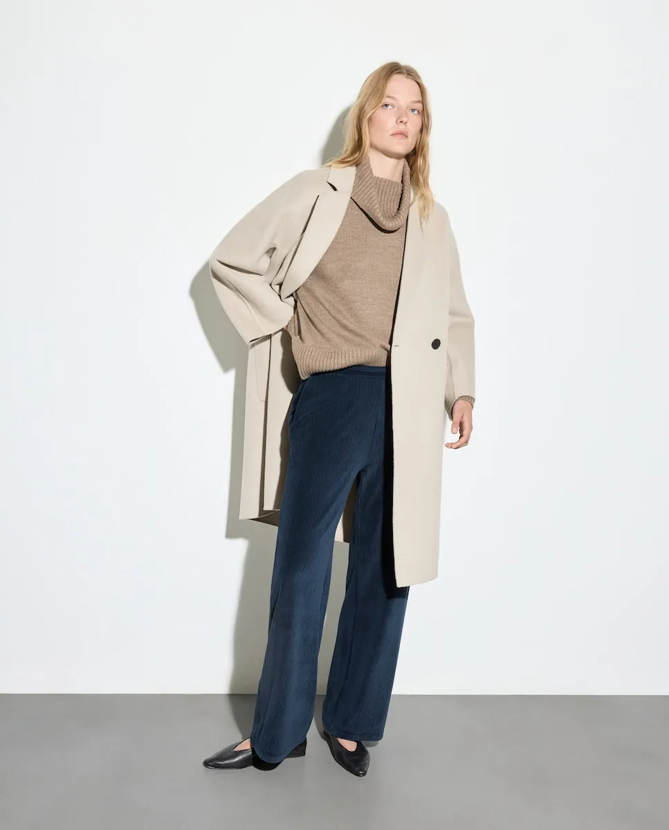 Женские вельветовые брюки Woman El Corte Inglés, темно-синий
Женские вельветовые брюки Woman El Corte Inglés, темно-синий