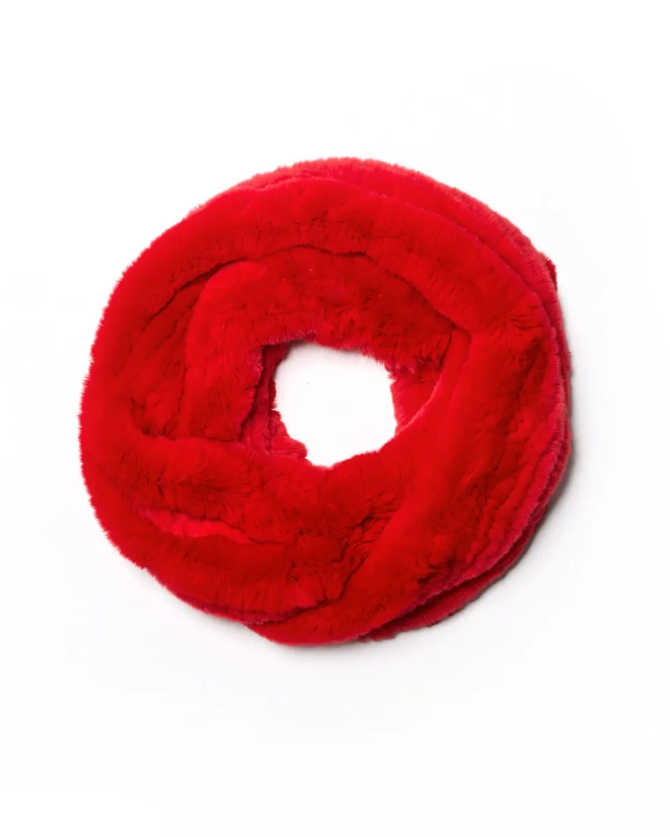 Красный вязаный бесконечный шарф из волос рекса Maximilian
Красный вязаный бесконечный шарф из волос рекса Maximilian