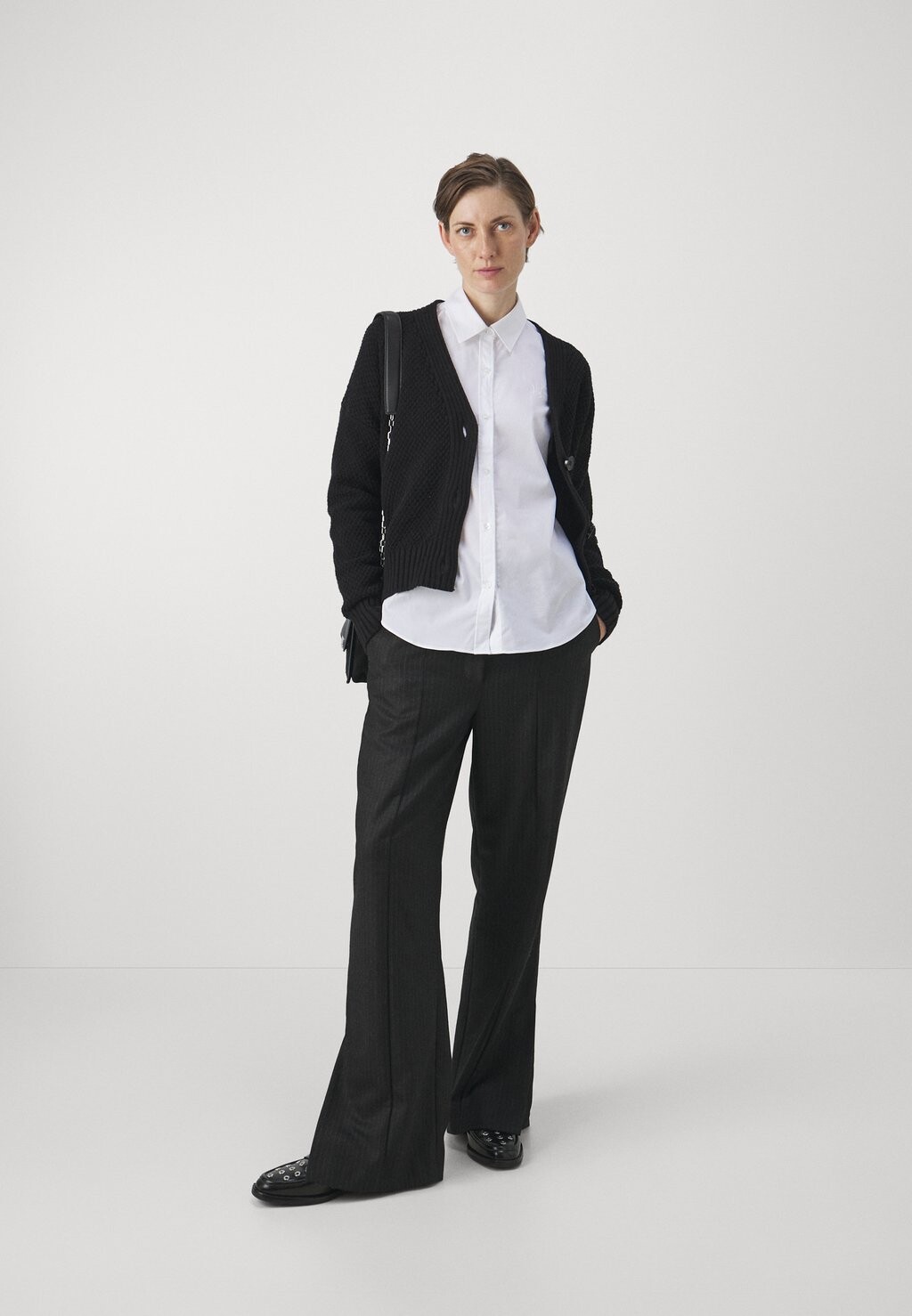 Рубашка HUGO THE ESSENTIAL, белый
Рубашка HUGO THE ESSENTIAL, белый