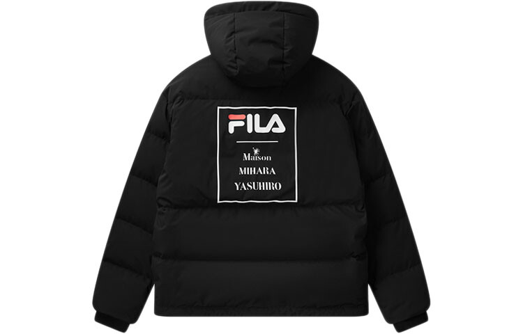 Mihara Yasuhiro X MIHARA YASUHIRO Collaboration Collection Пуховик мужской, черный как смоль Fila
Mihara Yasuhiro X MIHARA YASUHIRO Collaboration Collection Пуховик мужской, черный как смоль Fila