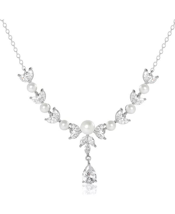 Ожерелье из жемчуга и кристаллов Jessica Simpson, silver
Ожерелье из жемчуга и кристаллов Jessica Simpson, silver