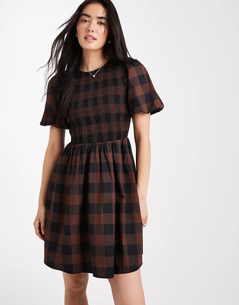 Коричневое мини-платье New Look в клетку со сборками
Коричневое мини-платье New Look в клетку со сборками