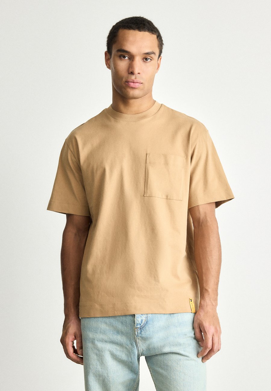 Футболка BOSS BOSS X STEIFF TAMES , Medium Beige/Beige
Футболка BOSS BOSS X STEIFF TAMES , Medium Beige/Beige