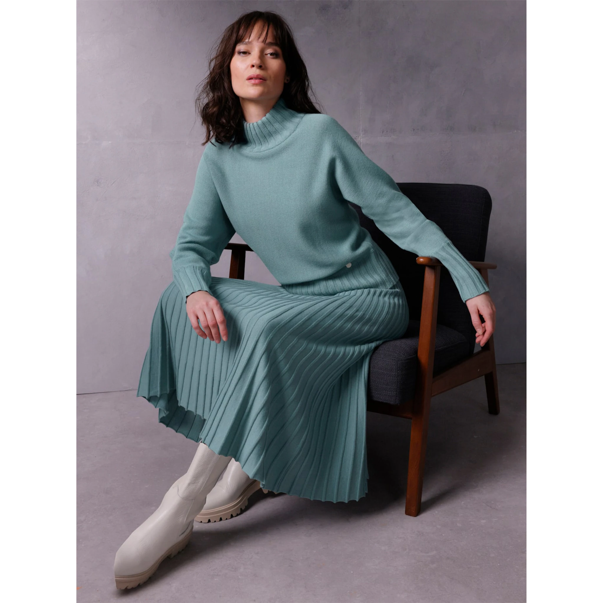 CREATION L PREMIUM вязаный свитер "Свитер из шерсти мериноса", цвет Jade
CREATION L PREMIUM вязаный свитер "Свитер из шерсти мериноса", цвет Jade