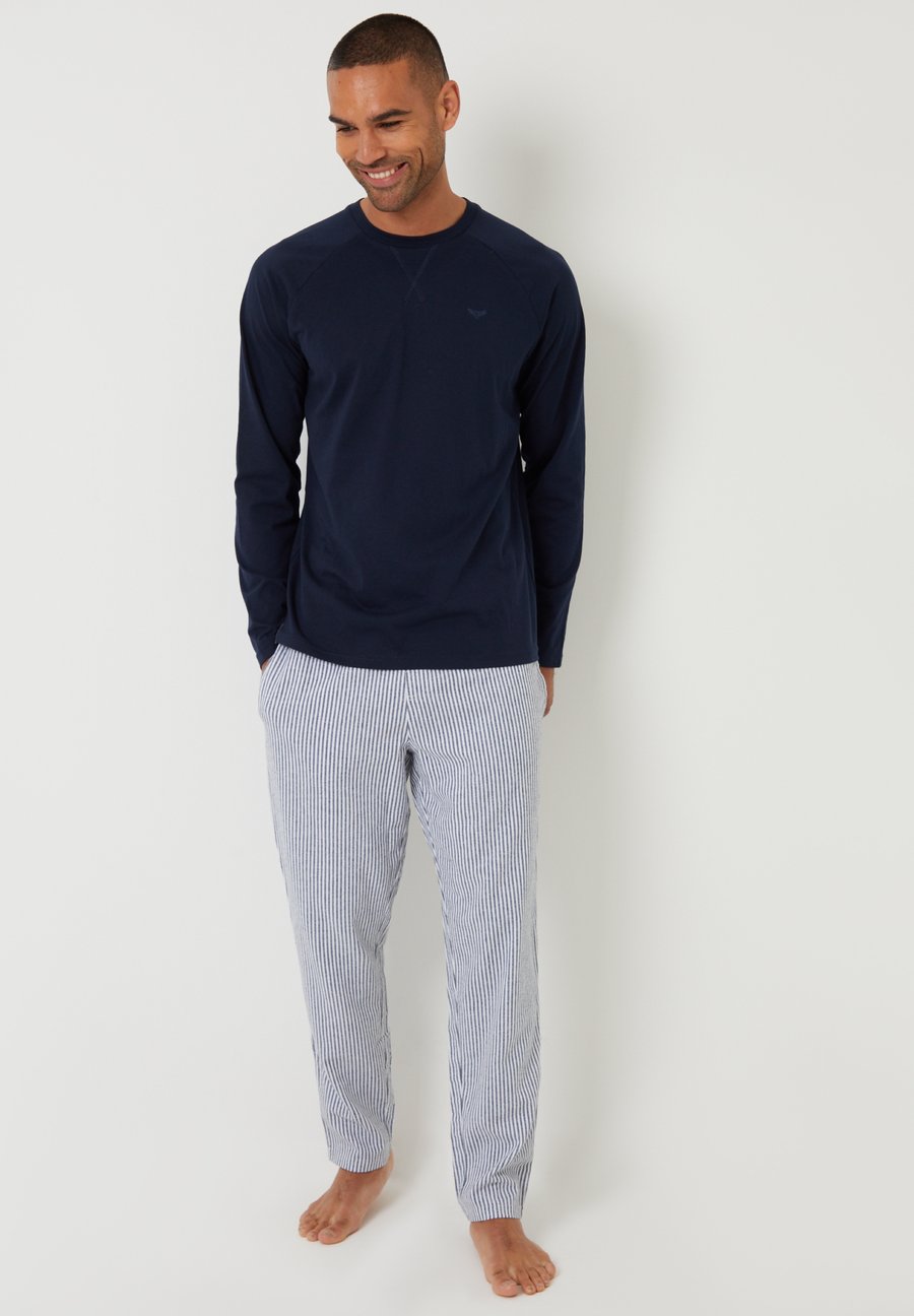 Пижамный комплект Threadbare GLENBROOK, Navy/Blue
Пижамный комплект Threadbare GLENBROOK, Navy/Blue