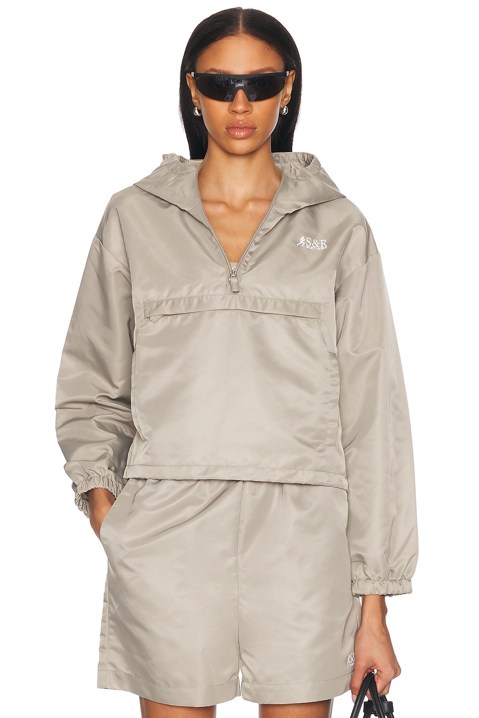 Свитшот с молнией на четверть из нейлона Runner Sporty & Rich, Elephant
Свитшот с молнией на четверть из нейлона Runner Sporty & Rich, Elephant