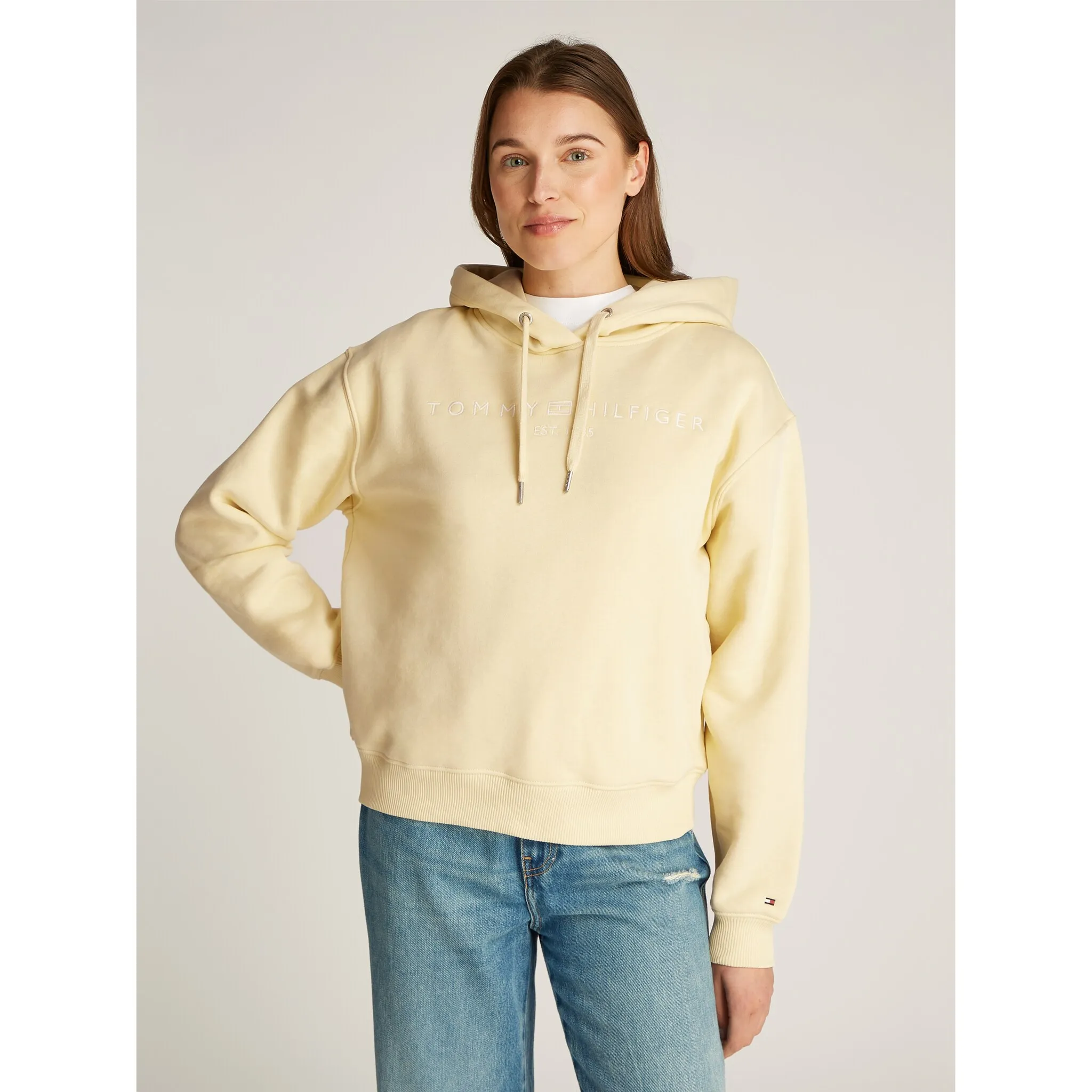 Толстовка с капюшоном Tommy Hilfiger "MDRN REG CORP LOGO HOODIE" с надписью Tommy Hilfiger, цвет Lemon Zest
Толстовка с капюшоном Tommy Hilfiger "MDRN REG CORP LOGO HOODIE" с надписью Tommy Hilfiger, цвет Lemon Zest