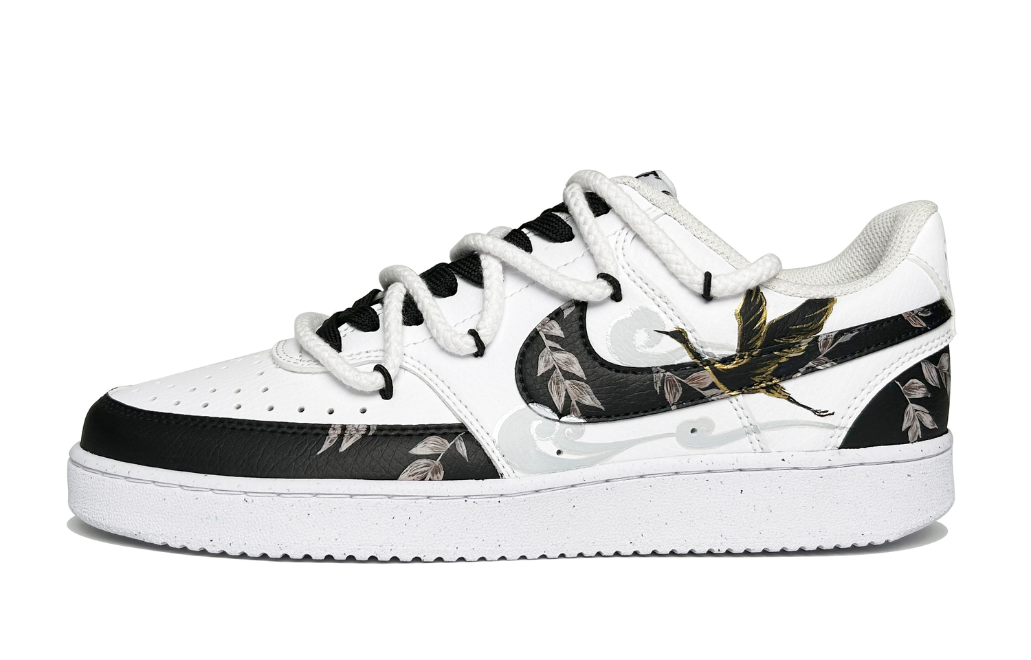 Court Vision 1 Xianyun Wild Crane устойчивые к истиранию низкие кроссовки для скейтбординга Unisex Nike, черный/белый
Court Vision 1 Xianyun Wild Crane устойчивые к истиранию низкие кроссовки для скейтбординга Unisex Nike, черный/белый