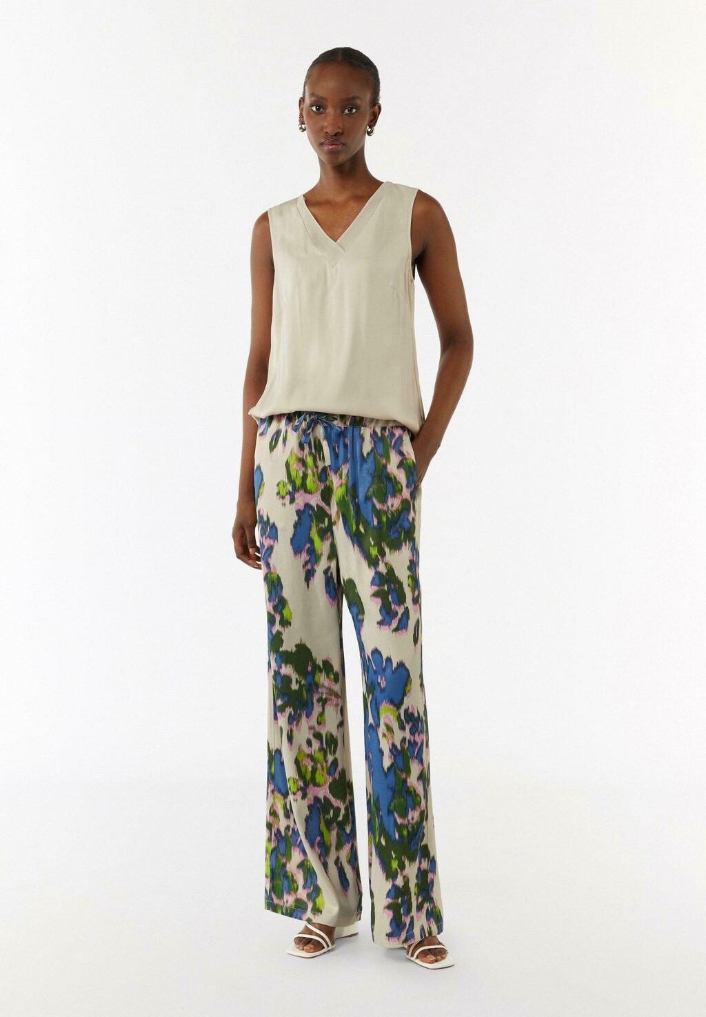 Брюки WIDE MIT ALL OVER comma, песочный
Брюки WIDE MIT ALL OVER comma, песочный