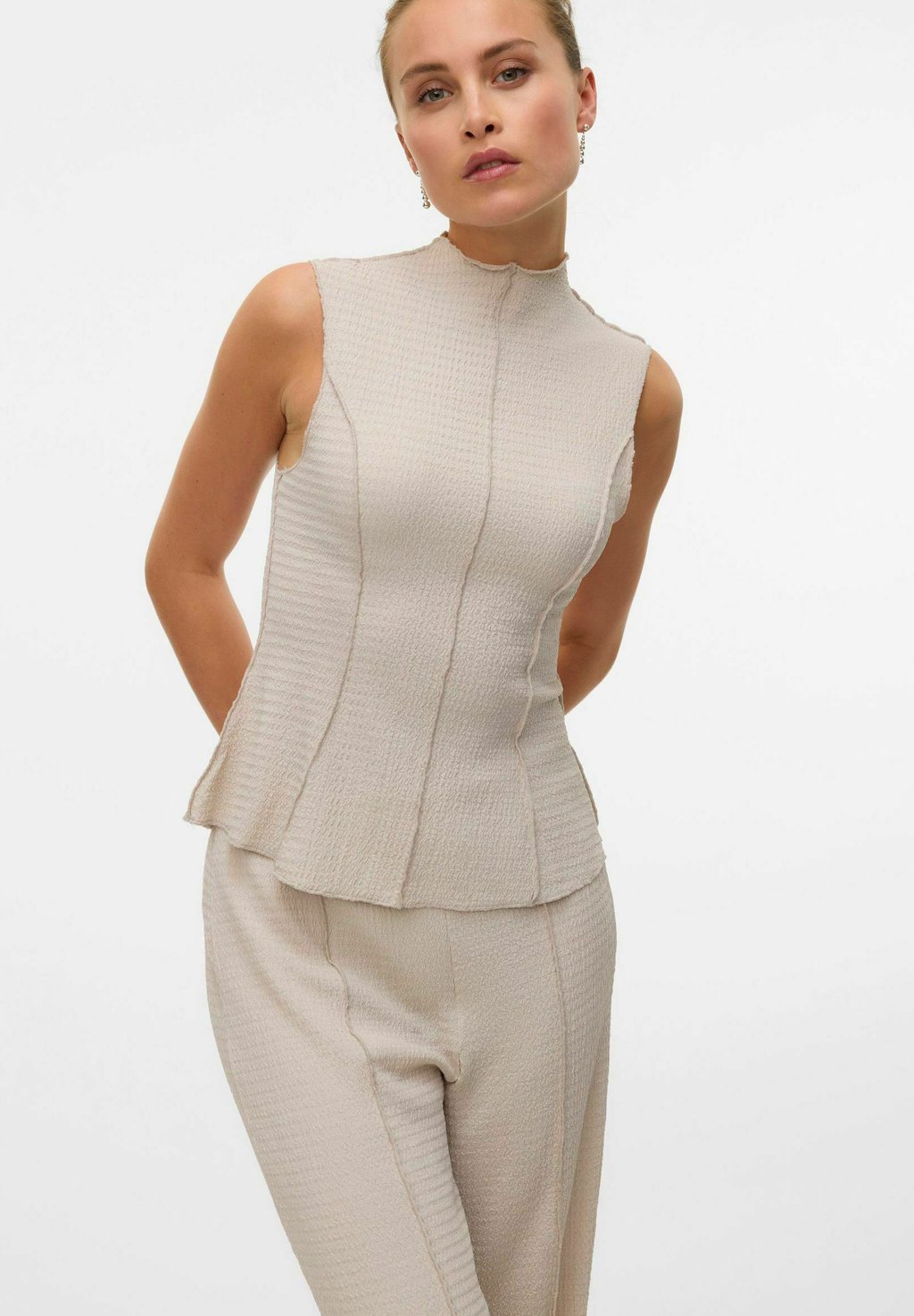 Топ VMMAXINE - Blouse Vero Moda, коричневый
Топ VMMAXINE - Blouse Vero Moda, коричневый