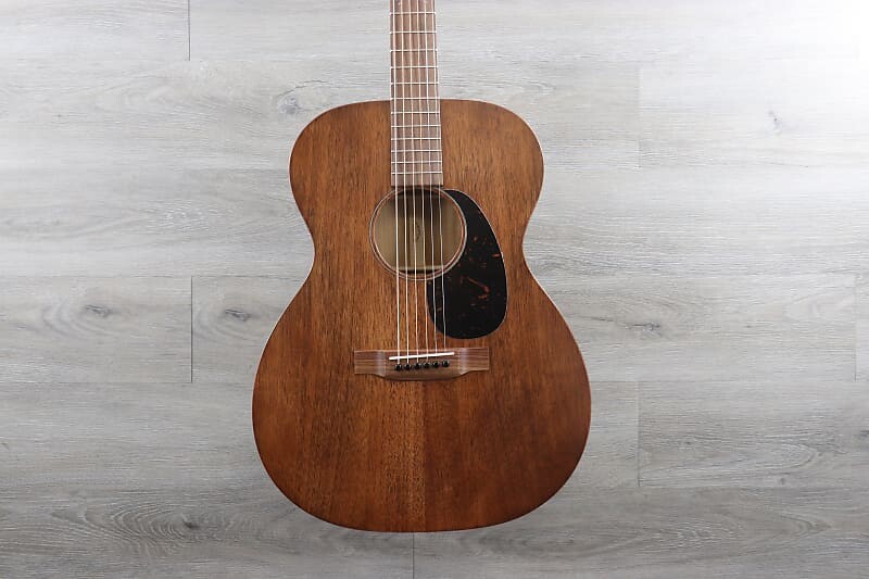 Акустическая гитара Martin 000-15M Natural
Акустическая гитара Martin 000-15M Natural