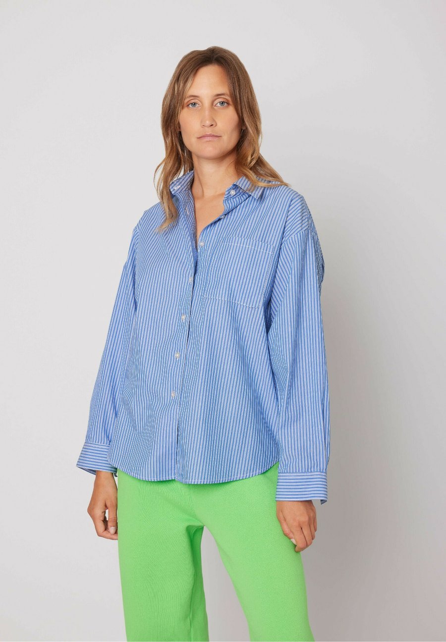 Блуза American Vintage ZATYBAY, Rayures Aqua/Blue
Блуза American Vintage ZATYBAY, Rayures Aqua/Blue