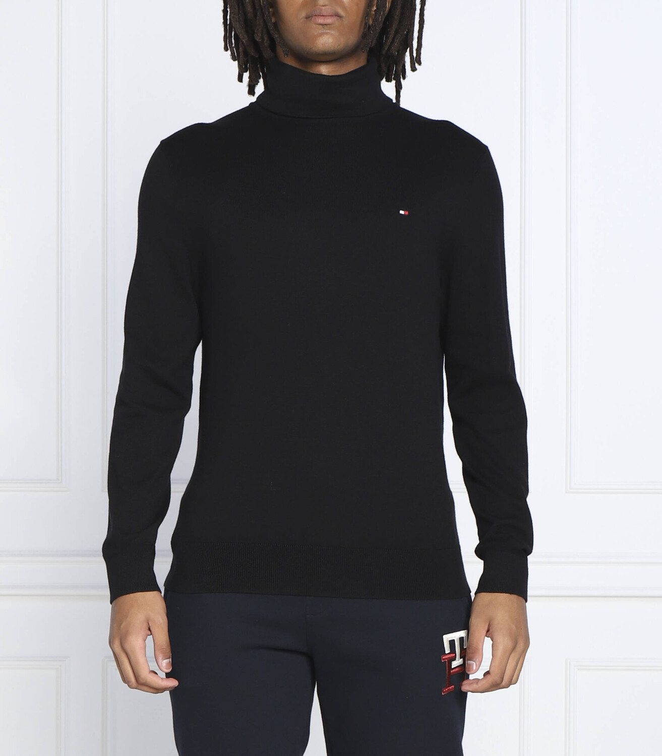 Свитер Tommy Hilfiger regular fit, черный
Свитер Tommy Hilfiger regular fit, черный