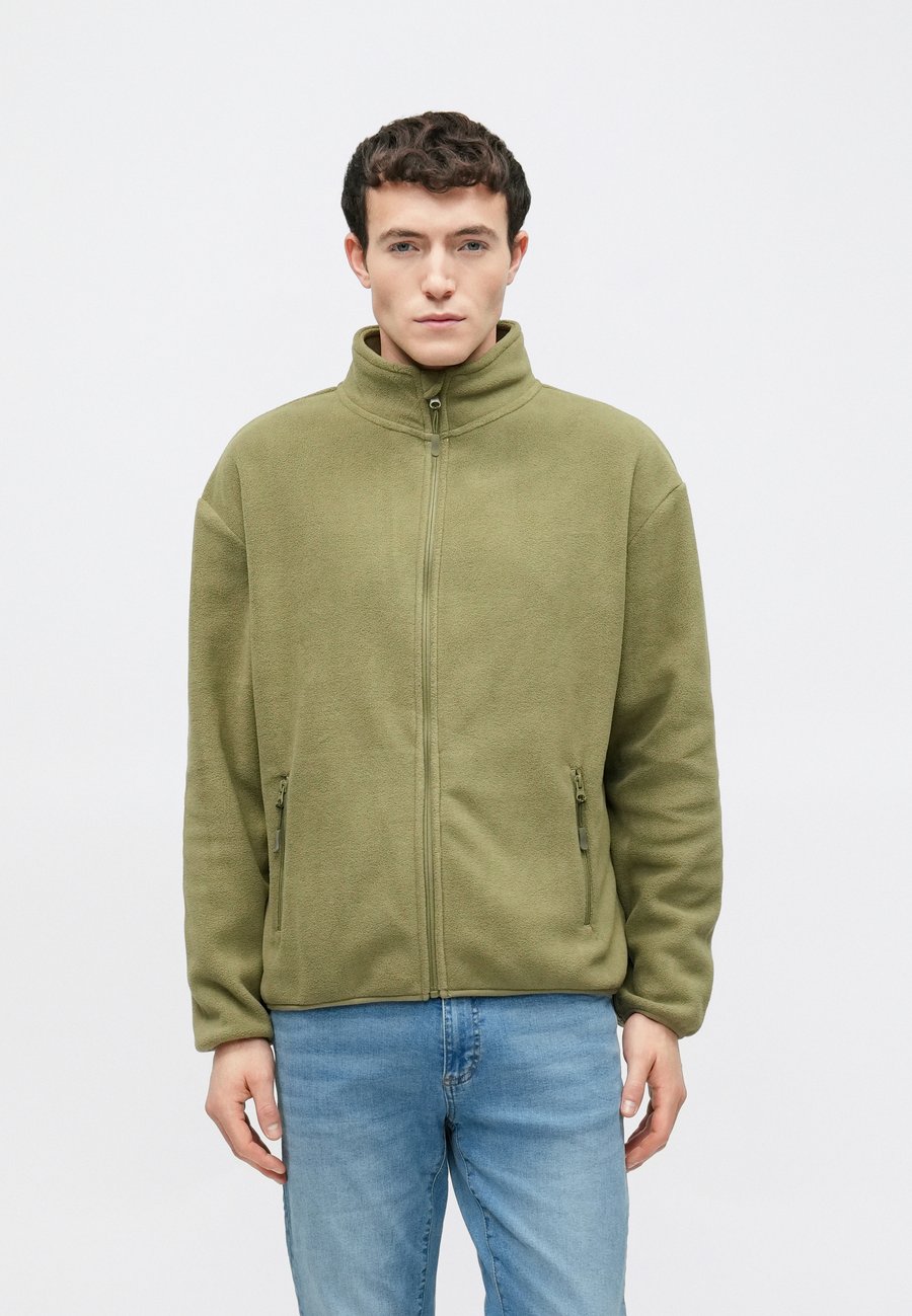 Джемпер Pier One Fleece jumper, Deep Lichen Green/Green
Джемпер Pier One Fleece jumper, Deep Lichen Green/Green