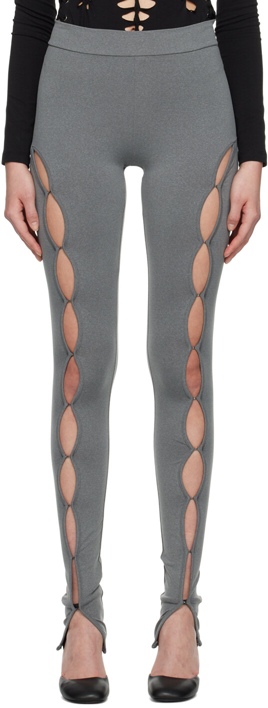 Серые леггинсы с вентиляцией lesugiatelier
Серые леггинсы с вентиляцией lesugiatelier