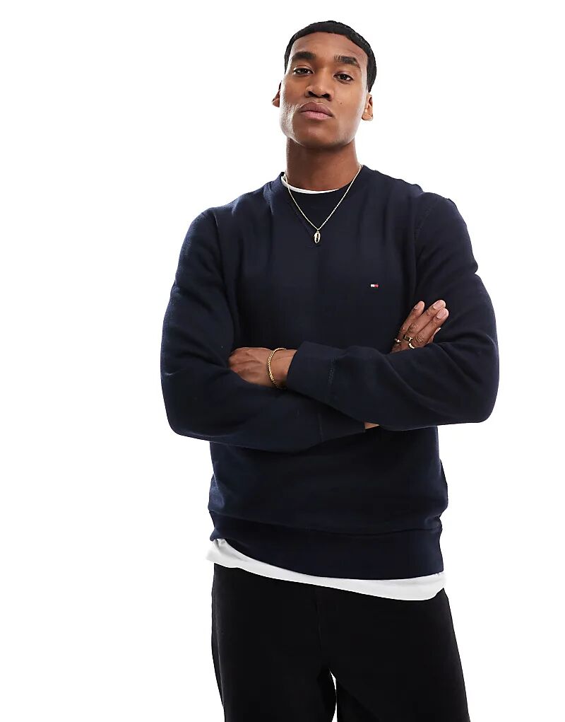 Флисовая толстовка с круглым вырезом темно-синего цвета Tommy Hilfiger
Флисовая толстовка с круглым вырезом темно-синего цвета Tommy Hilfiger