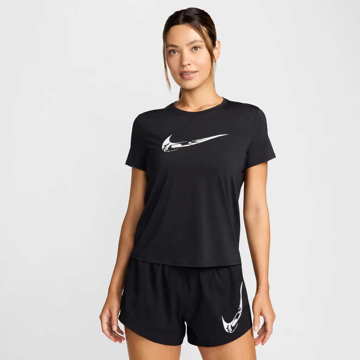 Женская футболка Nike One Swoosh, черный 
Женская футболка Nike One Swoosh, черный