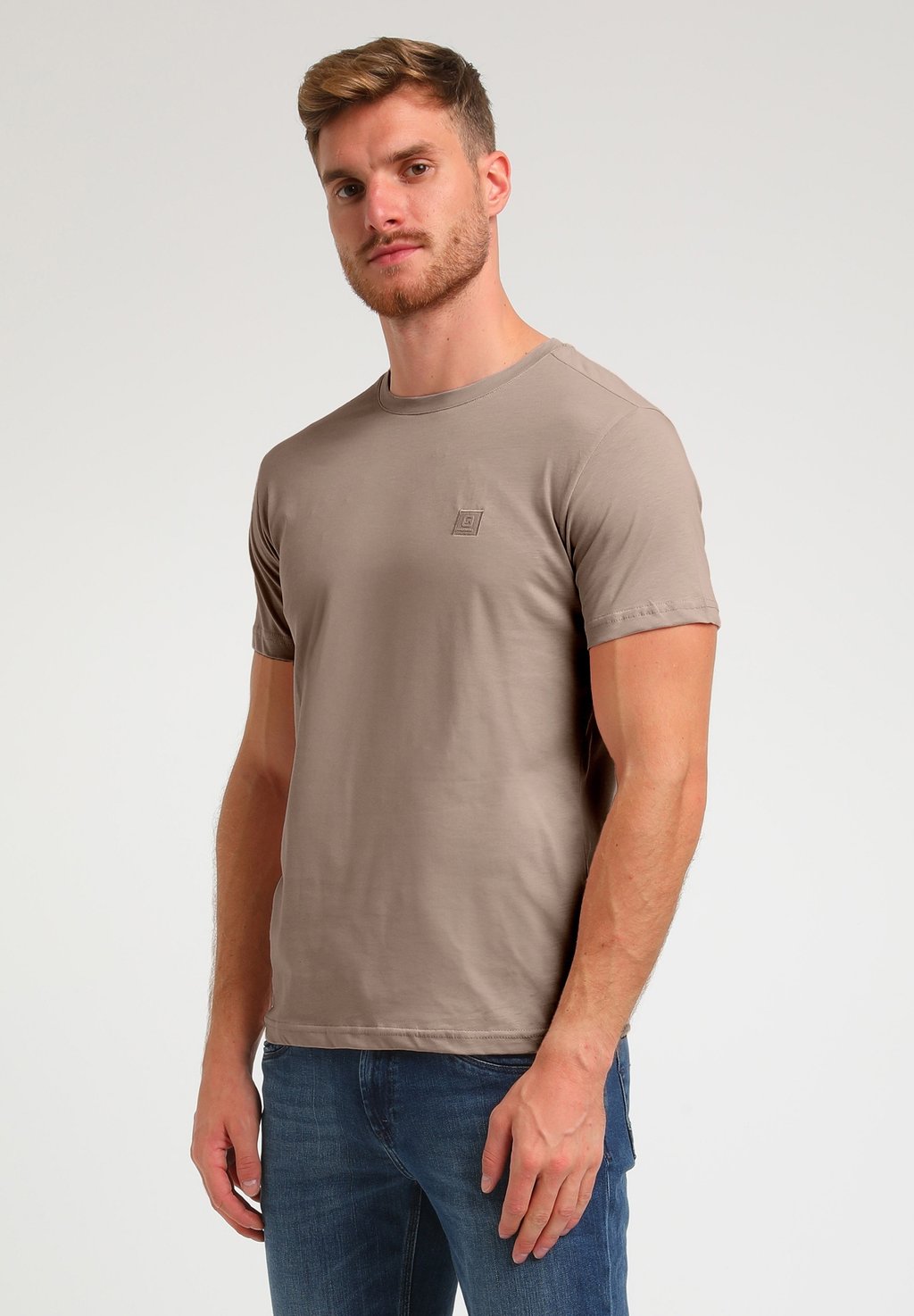 Базовая футболка Gabbiano, серо-коричневый
Базовая футболка Gabbiano, серо-коричневый