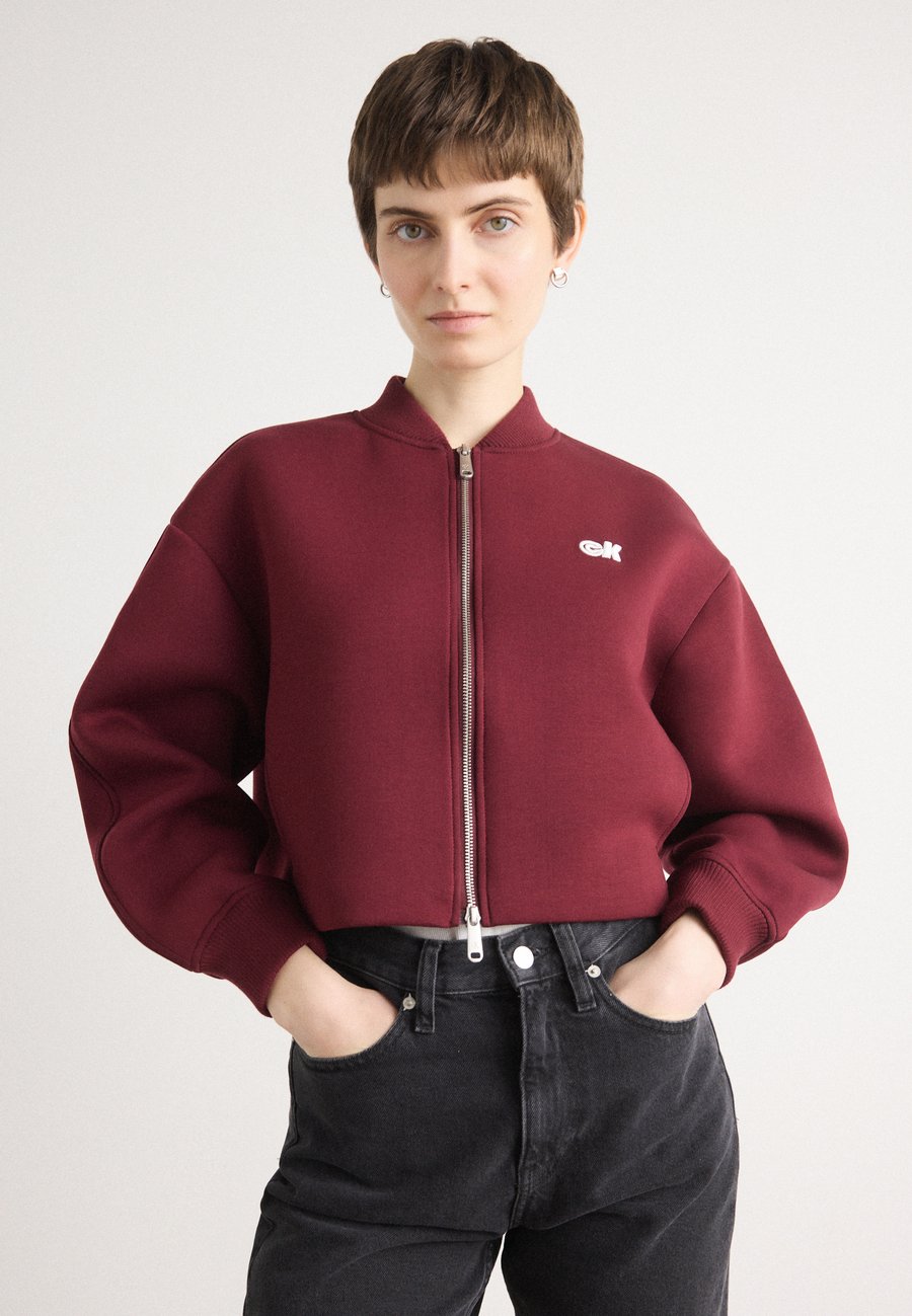 Толстовка Calvin Klein Jeans Zip-up sweatshirt, Deep Rouge/Bordeaux
Толстовка Calvin Klein Jeans Zip-up sweatshirt, Deep Rouge/Bordeaux