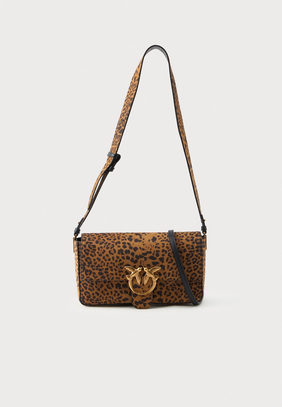 Сумка кросс-боди Pinko SLOUCHY MINI, Brown
Сумка кросс-боди Pinko SLOUCHY MINI, Brown